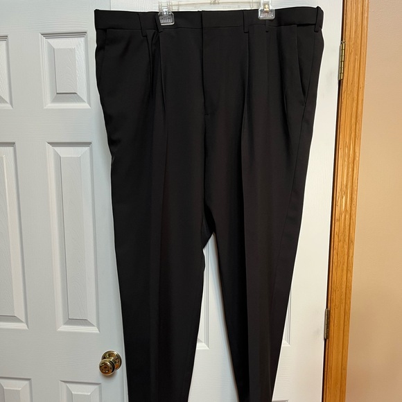 Van Heusen Men's Elegant Black Dress Pants - Picture 1 of 5